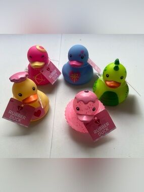VALENTINES
Rubber Duck Mini Figure 2.5" Set of 5 Ducks